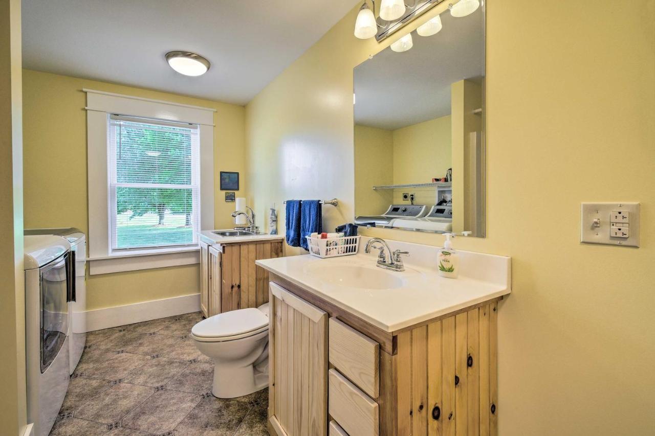 Charming Stanley Home With Yard, 7 Mi To Seneca Lake Geneva Eksteriør billede